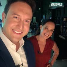 Perfil oficial do programa #domingoespetacular, apresentado por carolina ferraz e edu ribeiro, na @recordtvoficial. Domingo Espetacular Uma Dupla De Apresentadores Passando Pela Sua Timeline Para Dar A Melhor Noticia Do Dia O Domingoespetacular Ja Comecou Vem Com A Gente Facebook