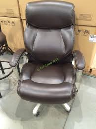 Discover how much more comfortable sitting can be with this big and tall office chair that twists and flexes in response to your movement, providing you with better support and body alignment to alleviate back pain and discomfort. True Innovations Magic Back Manager Chair Costcochaser
