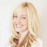 Ashley Phipps's Instagram, Twitter & Facebook