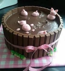 Schweinchen Im Schlammbad Torte Die Achse Des Sussen Tortendeko Festliche Torten Kitkat Torte