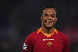 Gianluca mancini welcome to roma 2019 defensive skills amp tackles. Reliving Roma Mancini Makes Fools Of Lyon Chiesa Di Totti