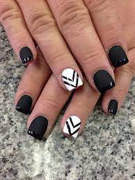 Maybe you would like to learn more about one of these? 60 Examples Of Black And White Nail Art Cuded Unas Negras Con Blanco Unas Negras Mate Arte De Unas Blanco