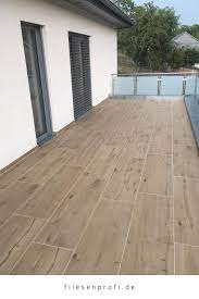 Fliesen in holzoptik können auch im außenbereich verlegt werden. Terrassenplatten Holzoptik Eiche Grossformat 40x120x2cm Ragno Woodtale Miele Terrassenplatten Bodenbelag Terrasse Terrassenfliesen