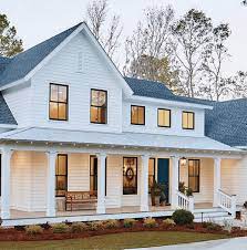 The Best Classic White Farmhouse Inspiration Farmhouse Style House White Farmhouse Exterior Classic Farmhouse Exterior