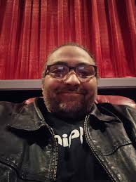 I wanna wish my husband Luis Freytes a very happy father's day. Your a  wonderful husband and a wonderful father and I appreciate everything you've  done for us. I know it's not