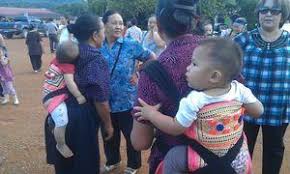 Nouvel An Hmong A Cacao A Decouvrir On se dit 'bonne année', on se fait des bisous et c'est reparti pour une nouvelle année !