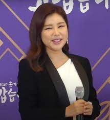 한편, 송가인은 지난 2019년 tv조선 '내일은 미스트롯'에서 진을 차지하며 이름을 알렸다. íŒŒì¼ 200116 ì†¡ê°€ì¸ Png ìœ„í‚¤ë°±ê³¼ ìš°ë¦¬ ëª¨ë'ì˜ ë°±ê³¼ì‚¬ì „