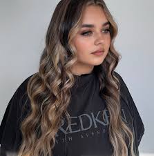 Blondes have more fun? Nah… they have more range. 😈 Whether you want soft  + lived-in or bold + bright, I've got you covered. ✨ 📅 Book your spot now  —💌 DM