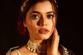 Calistta Label By Priyanshi Mahesh