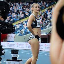 Visser was touted as one of the most exciting young prospects from south africa for some time. Nadine Visser Imgur