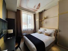 Niepce Paris Hotel, Curio Collection by ...
