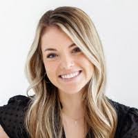 Sara Petit's Instagram, Twitter & Facebook