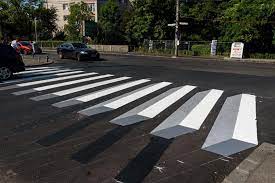 Trecerile de pietoni sunt foarte importante pentru a traversa în siguranță dar și mai important este că acestea să fie cât mai vizibile pentru șoferii aflați prima trecere 3d a fost realizată de elevii liceului de artă din buzău în 2017, în fața școlii. La Cluj Napoca S A Realizat Prima Trecere De Pietoni Cu Marcaj Orizontal 3d Eclujeanul Te InformeazÄƒ Non Stop