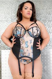 Twenty Questions with Shape Of Beauty Star Cayenne Amor - Fleshbot