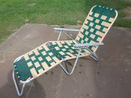 Vintage Retro Aluminum Folding Webbed Chaise Lounge Lawn Chair Green Tan Ebay Lawn Chairs Aluminum Patio Furniture Retro Patio Furniture