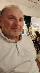 Here you see a beautiful schematic drawing of the D.I.P. technology  developed by Océ's R&D, where the original is electronically scanned and  the color copy is produced using seven color toners applied