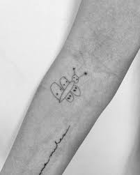 Although the star seems like a simple design, a star tattoo gallery shows a stunning amount of variety. Star Tattoos Von Heiss Bis Hasslich Die Besten Bilder Gala De