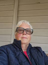 Hi folks. Was supposed to be a fisherman, ended up with a train driver. 😆