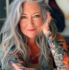 Negative comments in online communities are hurtful