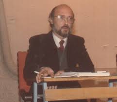 Archivo:José María Vidal Villa. Conferencia en Trujillo (1980)..jpg