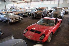 French Barn Find Vintage Car Collection Klassisches Auto Klassische Autos Jaguar E Typ