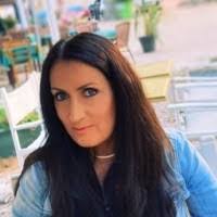 Erin Pondo's Instagram, Twitter & Facebook