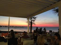 El primer bar hecho con containers y materiales reciclados. Darsena Sunset Bar Picture Of Darsena Sunset Bar Rimini Tripadvisor