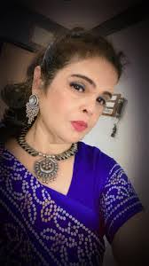 Ebenezer Brew's Instagram, Twitter & Facebook