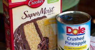 Mix cool whip, pineapple and vanilla pudding. Pineapple Cupcakes A Muse In My Kitchen Coconut Recipes Yellow Cake Mix Recipes 2 Ingredient Cakes