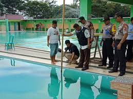 Kolam renang ini terdiri dari 3 kolam dengan 5 jenis kedalaman. Begini Kronologi Bocah Tenggelam Di Kolam Renang Sgj Kawedanan Infomadiunraya Com