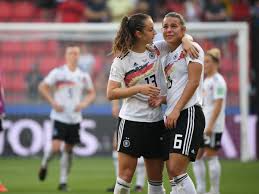 Als fußballerin des jahres wird in deutschland jährlich eine spielerin als herausragende der saison geehrt. Niederlage Im Viertelfinale Schweden Wirft Deutschland Aus Der Fussball Wm Fussball