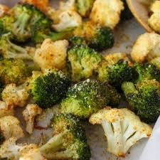 Easy Oven Roasted Broccoli And Cauliflower Recipe Brocolli And Cauliflower Recipes Roasted Brocolli And Cauliflower Broccoli Cauliflower Recipes