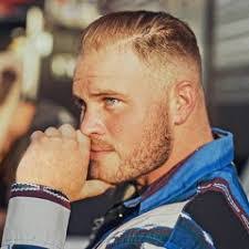 Casey Carlson's Instagram, Twitter & Facebook