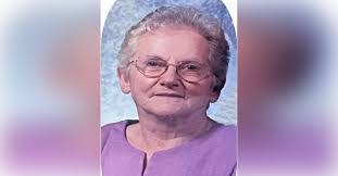 Janet Carper's Instagram, Twitter & Facebook