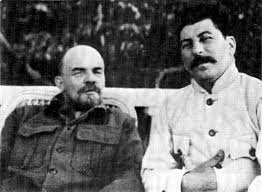El caudillo del proletariado Vladímir Lenin en pleno lujo burgués