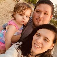 Any professionals in this group I have a very unique rock I've tried  searching it