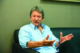 Jorge Mario Jáuregui: “Domingo Savio Demuestra Que Se Puede Intervenir  Barrios A Gran Escala Y Con Calidad” : Unidad Ejecutora para la  Readecuación de Barrios & Entornos. URBE.