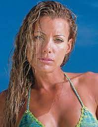 Guatemalan singer/songwriter known for tackling controversial topics but also selling tens of millions of records. Who Is Ricardo Arjona Dating Ricardo Arjona Girlfriend Wife