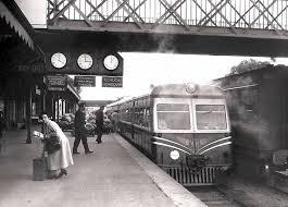 Bendigo Railway Station In Victoria In 1951 In 2020 Australia Travel Picnic Area Stay The Night