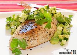 Van a aprender a hacer un pollo entero, un pollo con salsita nivel mil y unos fingers de pollo o bastoncitos de pollo. 12 Recetas De Pollo Con Verdura Para Las Comidas Ricas Y Saludables De Todos Los Dias Gastronomia Cia