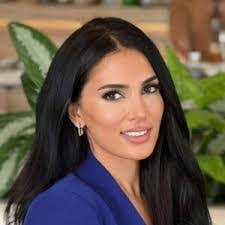 Sadia Khan's Instagram, Twitter & Facebook