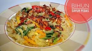 Mulanya, bihun dibawa oleh bangsa tiongkok ke seluruh dunia, termasuk indonesia. Resep Mie Bihun Kuah Pedas Paling Enak Dan Simpel Youtube