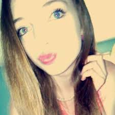 Danielle Chinn's Instagram, Twitter & Facebook