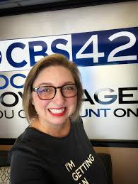 Morning Glories and welcome back to Reader's Tuesday! Whatcha reading this  week? Tell us about it! 📚📖