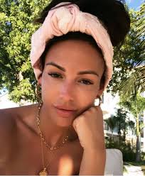 Michelle loves LVL and SVS Lashes. So.Do.We. Nouveau Lashes menu at Saks  Beauty salons all over the place. 🌞 Ps Michelle Keegan we're so loving  your holiday snaps too! 🌞 Repost @michkeegan