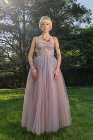 Reem Acra Spring 2022 Ready-to-wear Fashion Show In 2021 Couture Evening Dress Fashion Haute Couture Dresses