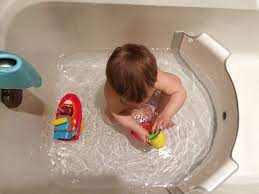 Choose your bub's bath size today and you'll make bath time an absolute breeze. Babydam Bathtub Divider