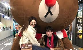 Claudia kim was born on january 25, in the year, 1985. Fantastic Beasts Stars Ezra Miller And Claudia Kim Spotted In Seoul