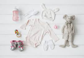 Pemilihan pakaian bayi yang berkualitas membantu bayi merasa lebih nyaman dan tenang. Daftar Penting Perlengkapan Bayi Baru Lahir Yang Perlu Anda Siapkan