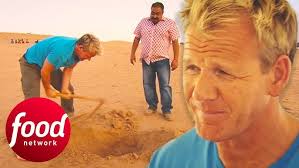 Gordon Ramsay Has The Full "Cooking In The Desert" Experience In India